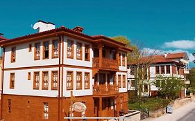 Utku Konağı